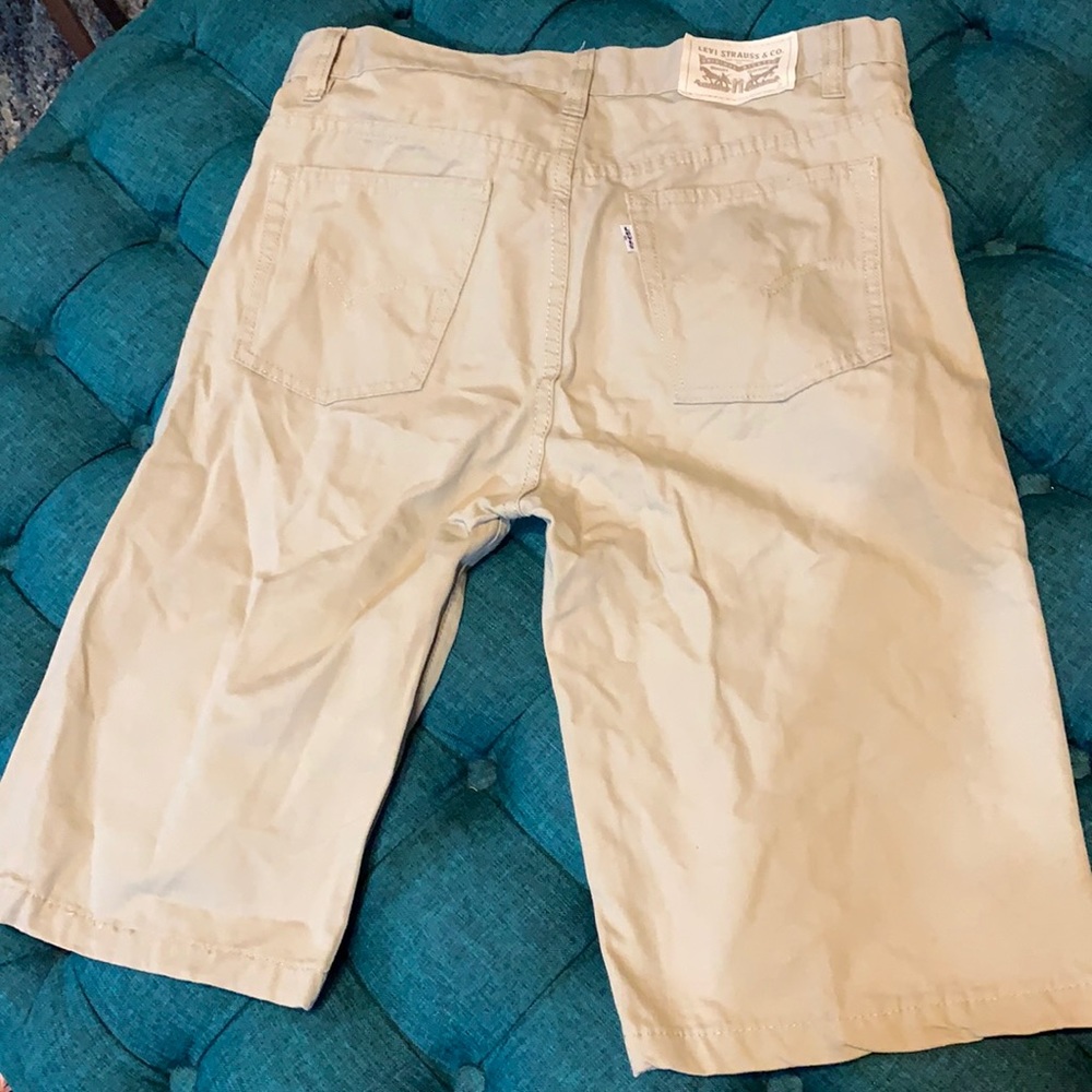 Levi khaki shortly